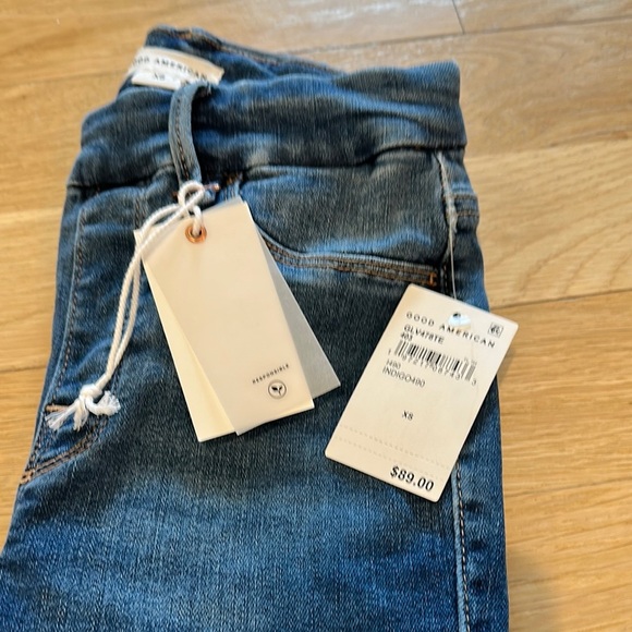 Good American Blue Skinny Jeans with Distressed Wash - Picture 2 of 5